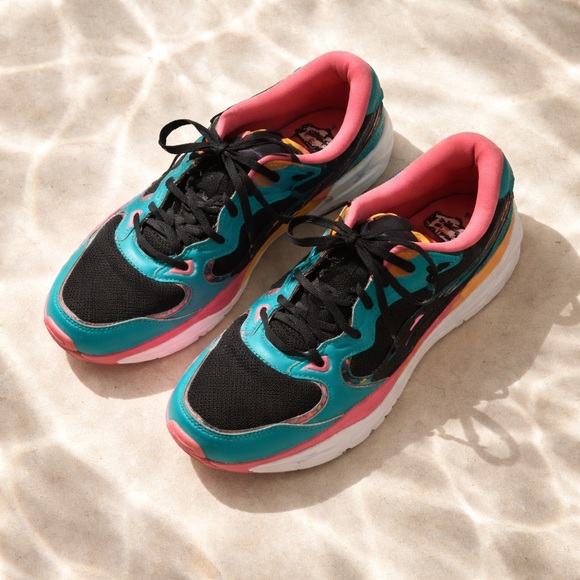 Puma TRC Black and Teal Womens Sneakers - Picture 2 of 7